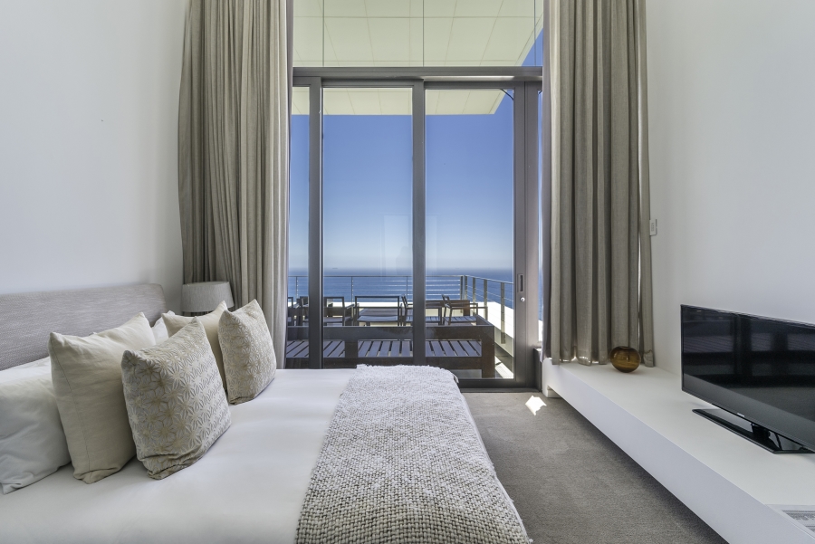 5 Bedroom Property for Sale in Clifton Western Cape